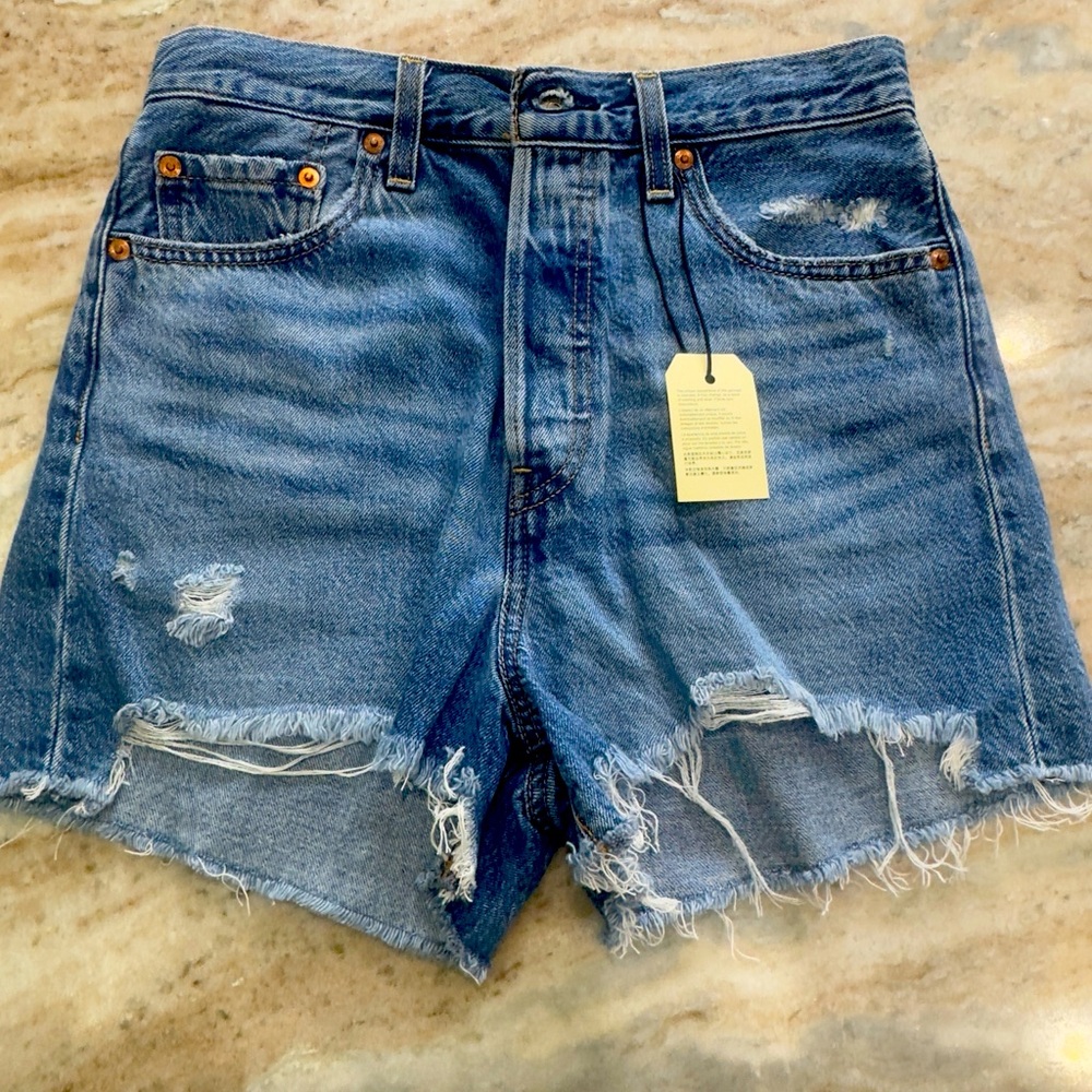 Levi ribcage short